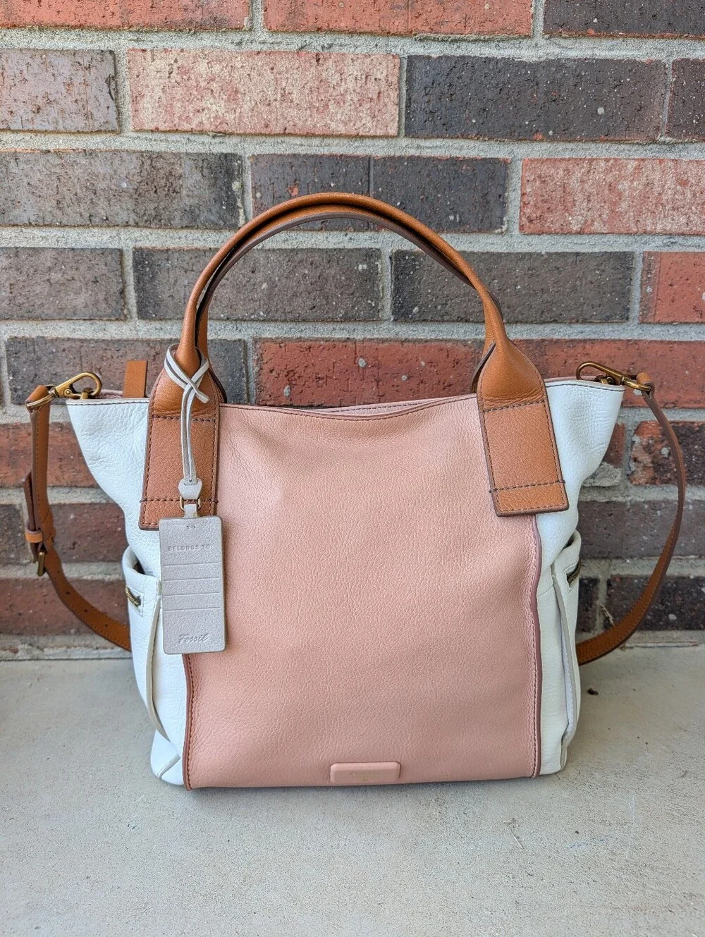 🩷EUC Fossil Brand Emerson Genuine Pebble Leather Zip Top Adjustable Crossbody
